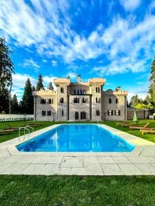 The Castle - Your unique way of retreat - Raduil