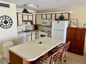 ROYAL GARDEN RESORT 412 condo