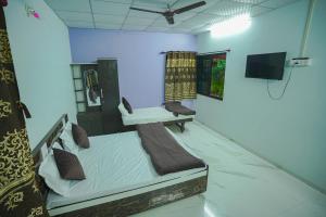 Apna Farmhouse - Private Villa with Pool & Play area - Near Fort -15 min to Ellora Caves