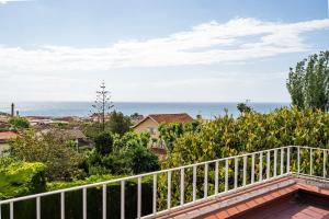 Casa Mediterránea con jardín y piscina privada