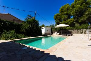 INNOUTHOME Chalet familiar con piscina privada numero u