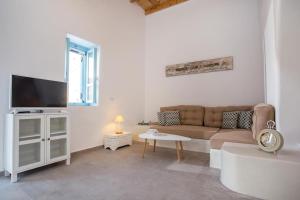 Traditional Luxury House