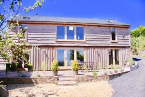 Salcombe Farm - Four-Bedroom home with hot tub and Two-Bedroom home without hot tub
