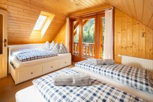 Chata Marína a Matej Kubínska hoľa