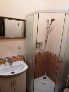 Apartmenti near Opera Theater