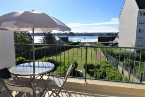 Appartement rénové avec terrasse VUE SUR MER à TREGASTEL - Ref 481