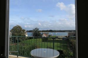 Appartement rénové avec terrasse VUE SUR MER à TREGASTEL - Ref 481