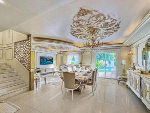 Luxury Villa