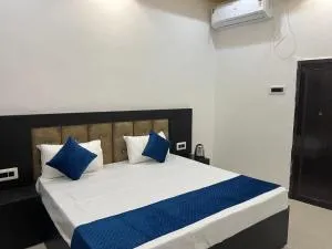 The Mehrotra Resort ,Near Ram Temple - Sultānpur