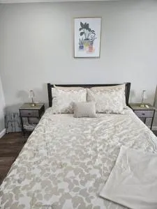 The Sandstone Suite - Benton