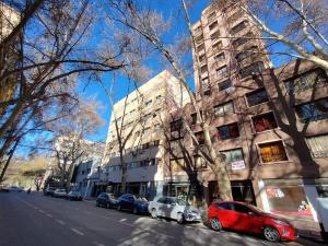 Edificio Presidente con cochera y terraza