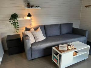 Idyllisk minihus i landlige omgivelser - med 5 sengeplasser og parkering