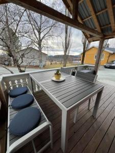 Idyllisk minihus i landlige omgivelser - med 5 sengeplasser og parkering