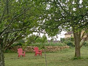 Villas Les Terrasses du Carlat Le four a pain, situation ideale pour visiter la Dordogne, piscine, jardin, parc, charme : photos des chambres
