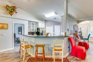 4 Mi to Beach: Family-Friendly Home in Navarre