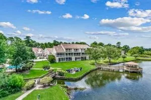 Cozy Fairwood Lakes - Hemingway