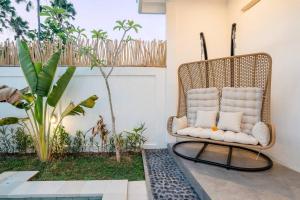 Vajrayana - 10 Min From The Beach, Serene Villa with Pool View