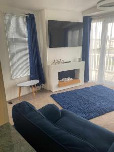 PG101 6 BERTH DELUXE ON THE GOLDEN PALM CHAPEL st LEONARD PG101