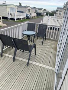 PG101 6 BERTH DELUXE ON THE GOLDEN PALM CHAPEL st LEONARD PG101