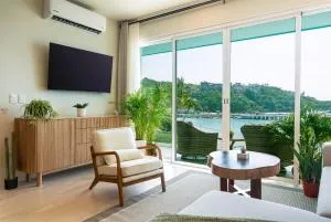 Playa Sur Paradise - Beachfront Living - Tangolunda