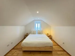 Spacious 3-Bedroom in Estoril- Beach - São João do Estoril