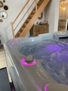 Au charme de la Cour - Menotey