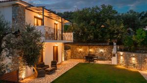 Two-Bedroom Villa with Private Pool room in Skiathos Island Villas