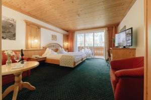 Single Room with Balcony room in Hotel Hirschen