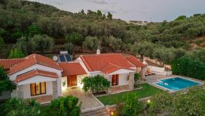 Four-Bedroom Villa with Private Pool room in Skiathos Island Villas