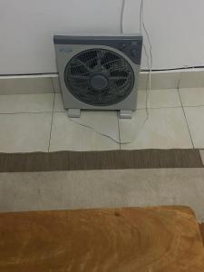 Rooftop Luxe with Queen Bed, Gym and Netflix