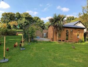 Adventure Cabin Retreat The CabAnne No Shower