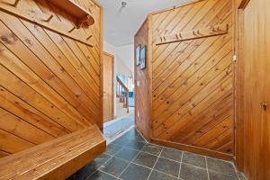 Ski on Ski Off Obertal E Building