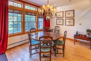 Ski on Ski Off Snowbridge Place