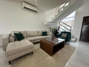 Casa Lomas de la rioja climatizada y con wifi para hasta 10 personas