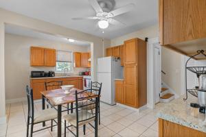 UNH Home Base 10 minutes from beach