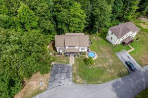 Center Hill Lake House - Charming 4 Bedroom