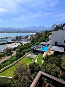 Bikini Beach Manor - 4hvězdičkové hotely ve městě Gordonʼs Bay