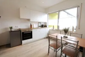 Wohnung mit Küche und guter Anbindung! - Oberhonnefeld-Gierend