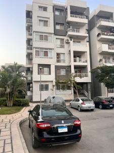 شقة ثلاث غرف بحديقة مدينتي