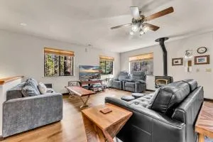 Soda Springs Cabin Less Than 1 Mile to the Slopes - Graeagle