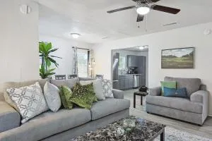 Rural Serenity x Cozy Comfort - 3-BD 1-BA w Yard - 艾索