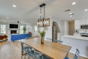 Perfect Getaway Home w 5 Bedrooms & Backyard Oasis