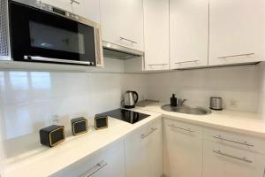 Homely Apartment with Balcony - 3 km to Baltic Sea