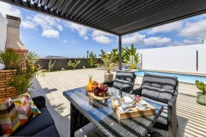 Villa Playa Blanca - Heated pool, AirCon