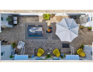 Beachside Bliss Hollywood Studio