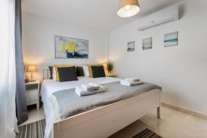 Villa Playa Blanca - Heated pool, AirCon