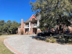 Stunning Country Mansion Estate in SW Fort Worth