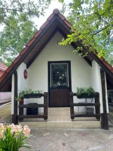 Comfortable Bungalow in Kutina with Private Garden - Zdenčac