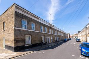 Bright Spacious Double Bedroom