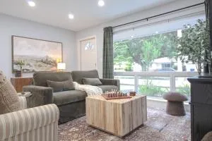 3bd Cabin-Themed - Pool - HardRock & Beach Nearby - Driftwood Estates